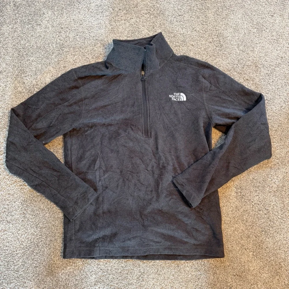 The North Face Mens Quarter Zip Fleece Pullover Dark Gray Grid Texture Small